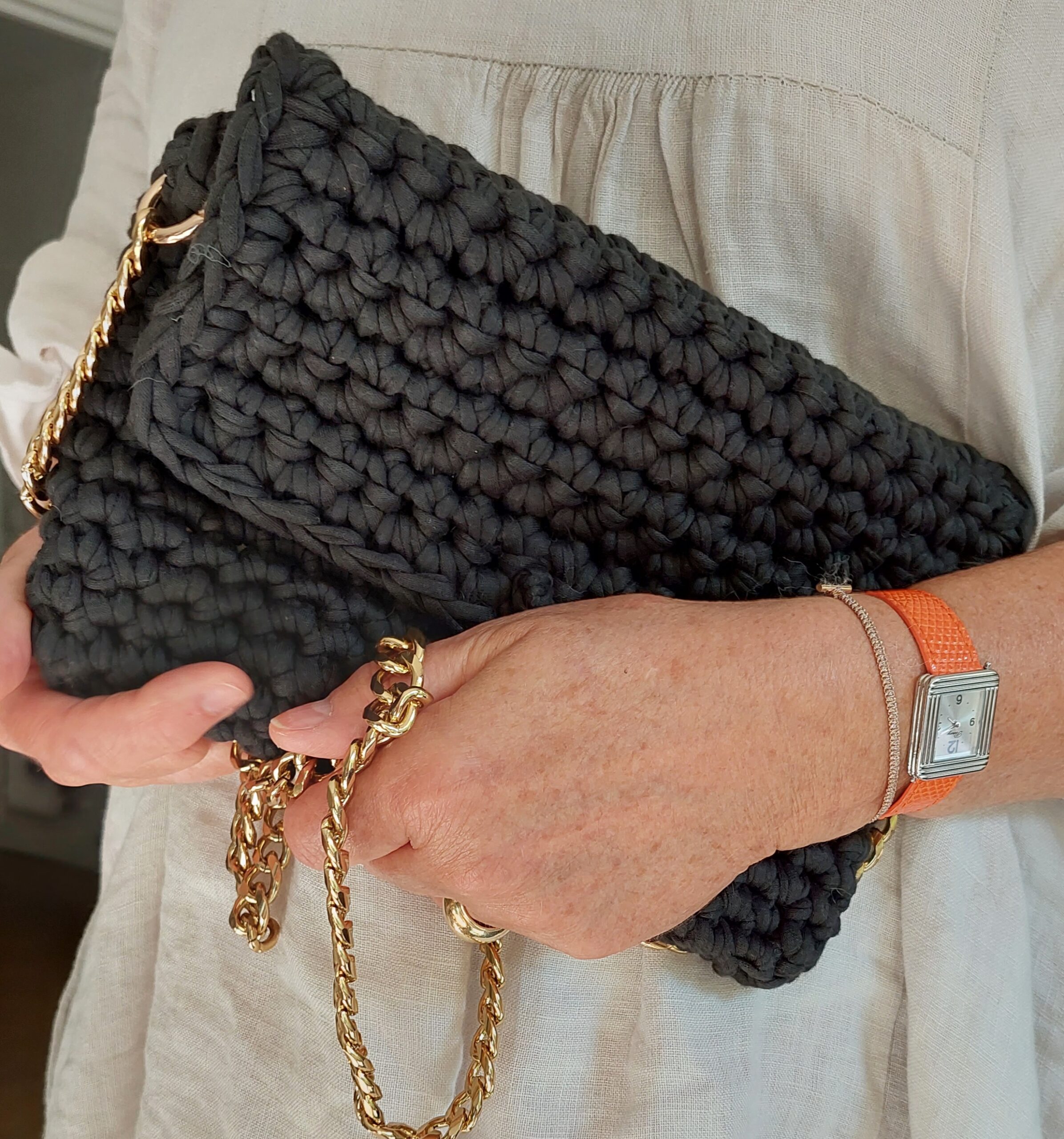 Sac pochette chaîne gris anthracite rabat droit fait main confectionné au crochet