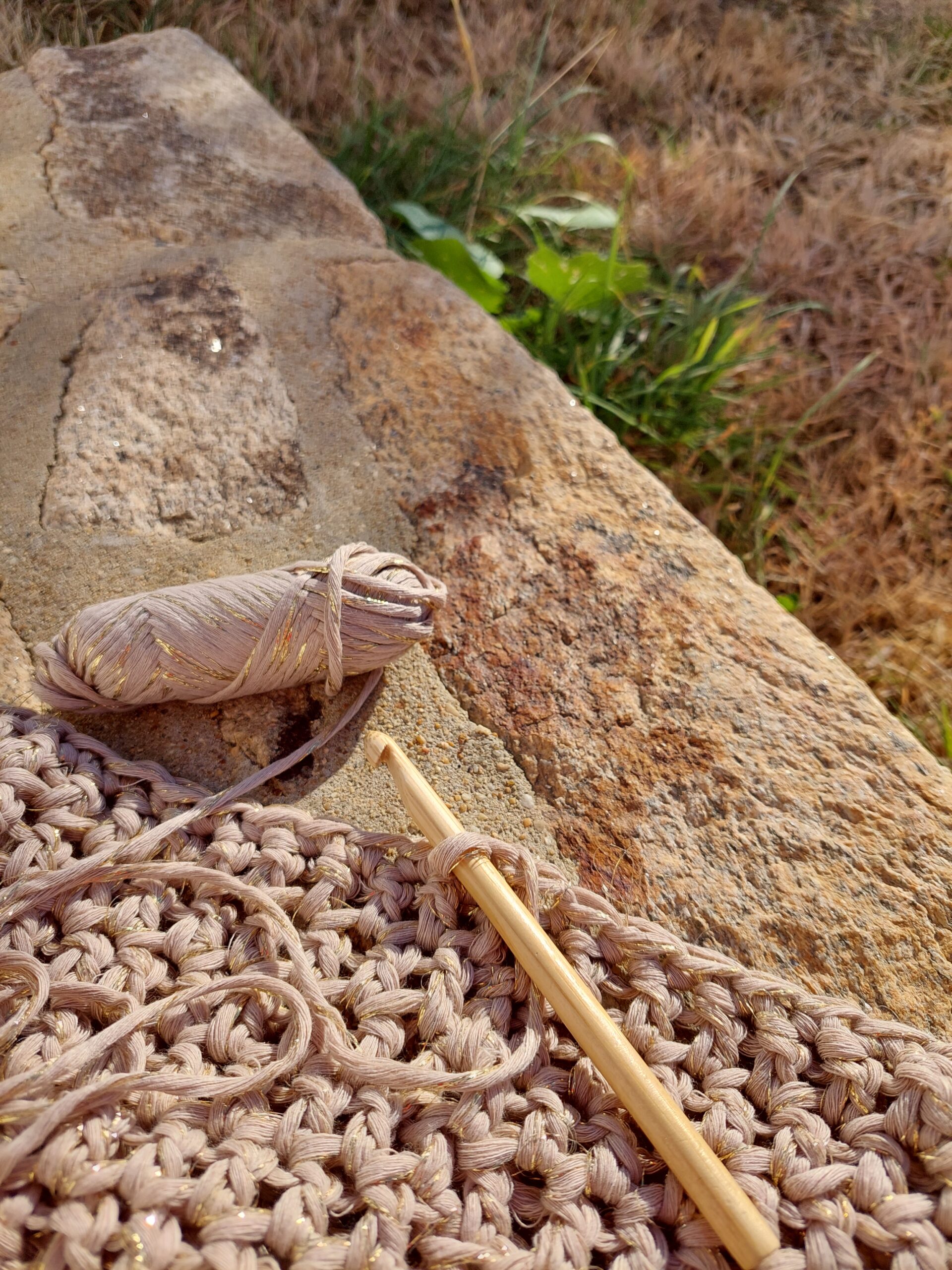 Sac cabas taupe clair/lurex doré fait main confectionné au crochet