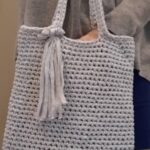 Sac tote bag gris clair fait main confectionné au crochet